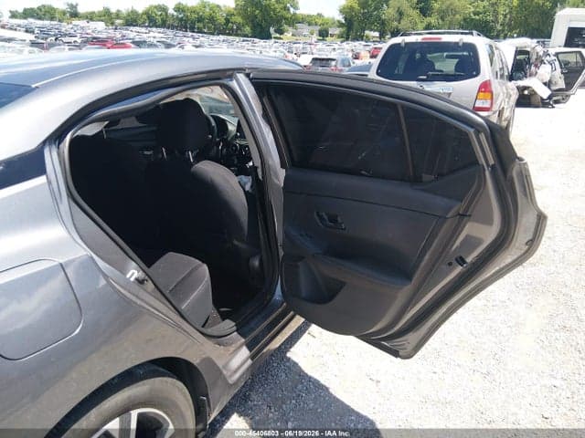 2024 NISSAN SENTRA SV XTRONIC CVT 8