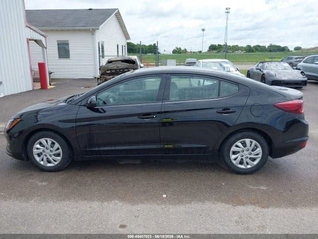 2020 HYUNDAI ELANTRA SE 13