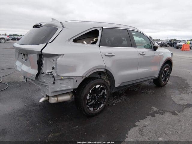 2025 KIA SORENTO S 4