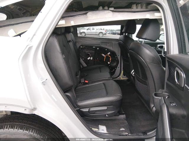2025 KIA SORENTO S 8