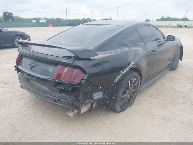 2017 FORD MUSTANG V6 4