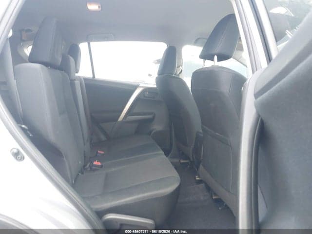 2018 TOYOTA RAV4 LE 8