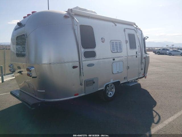 2017 AIRSTREAM FLYING CLOUD 4