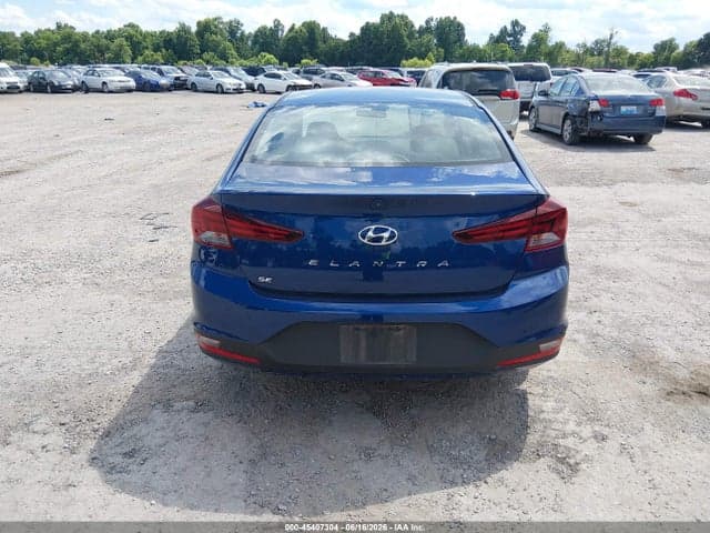 2020 HYUNDAI ELANTRA SE 16