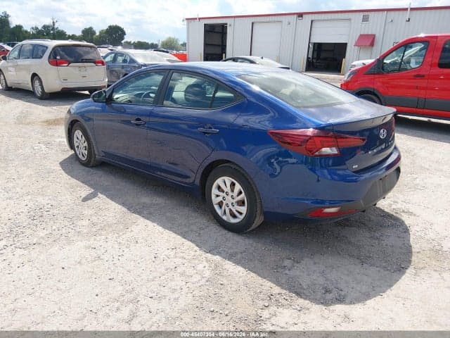2020 HYUNDAI ELANTRA SE 3