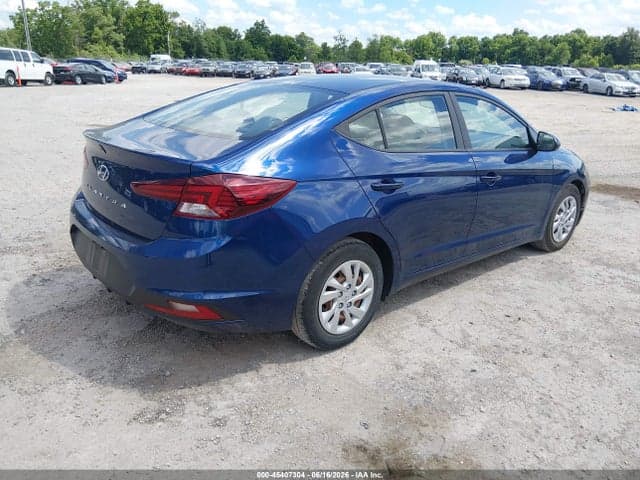 2020 HYUNDAI ELANTRA SE 4