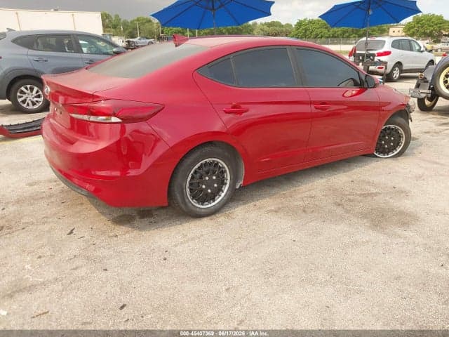 2017 HYUNDAI ELANTRA SE 4