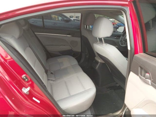 2017 HYUNDAI ELANTRA SE 8