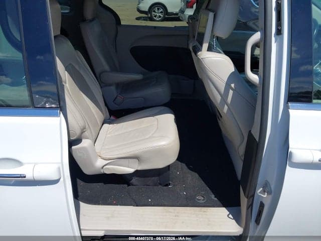 2018 CHRYSLER PACIFICA TOURING L PLUS 8