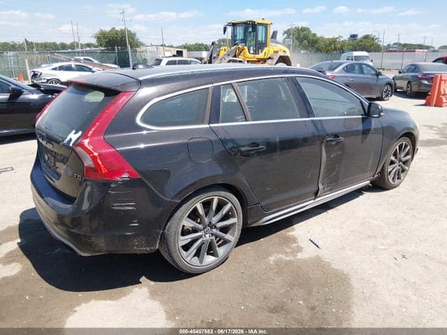 2015 VOLVO V60 T5 4