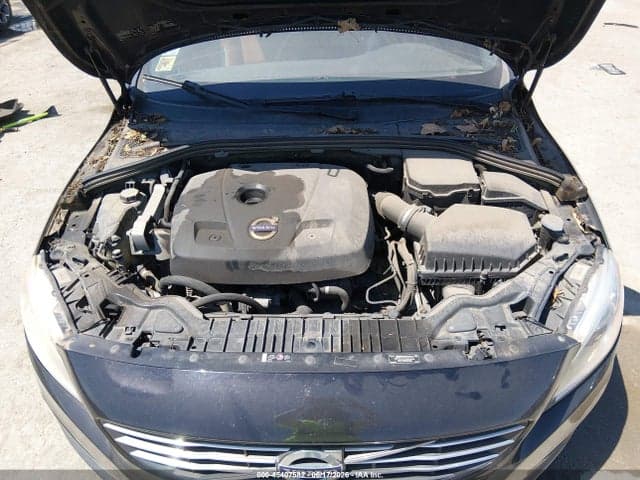 2015 VOLVO V60 T5 10