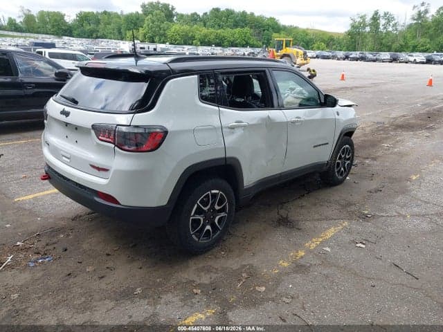 2025 JEEP COMPASS TRAILHAWK 4X4 5