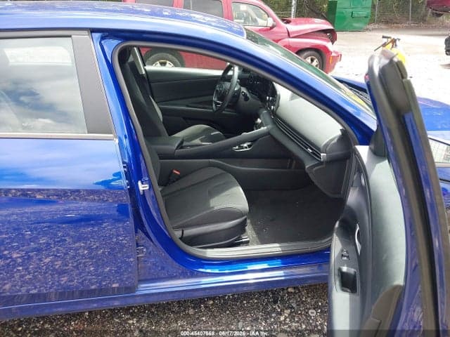 2022 HYUNDAI ELANTRA SEL 5