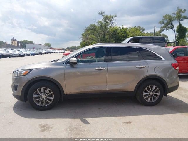 2017 KIA SORENTO 2.4L LX 15