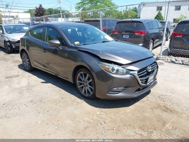 2018 MAZDA MAZDA3 TOURING