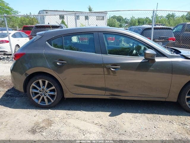 2018 MAZDA MAZDA3 TOURING 13