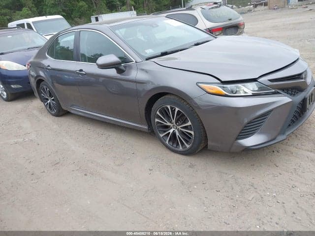 2019 TOYOTA CAMRY SE - 1