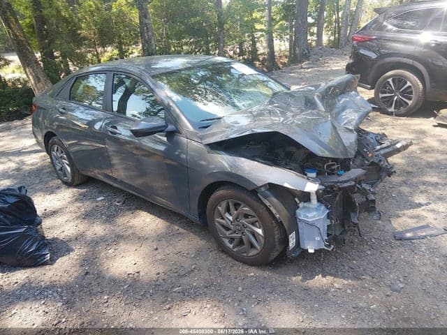 2024 HYUNDAI ELANTRA SEL 1