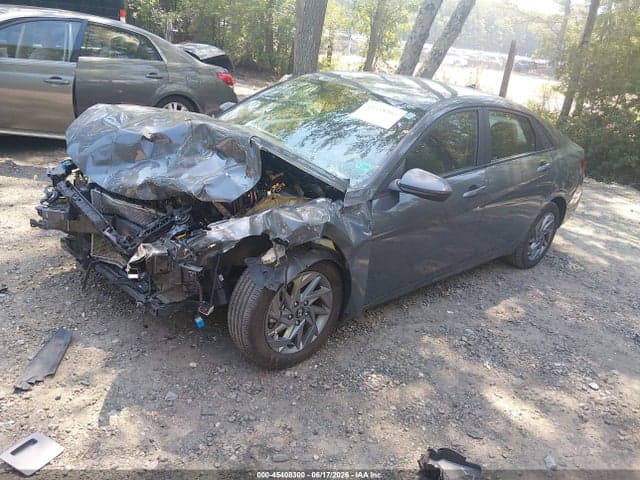 2024 HYUNDAI ELANTRA SEL 2