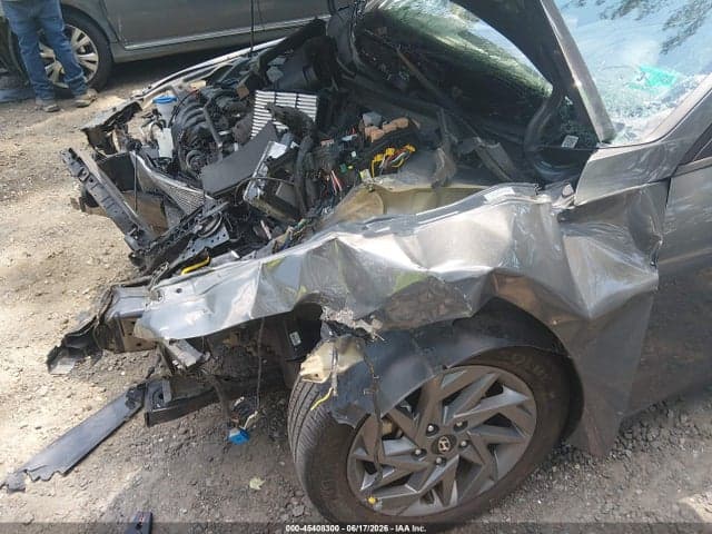 2024 HYUNDAI ELANTRA SEL 6