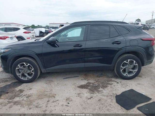 2025 CHEVROLET TRAX FWD LT 14