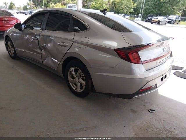 2021 HYUNDAI SONATA SE 3