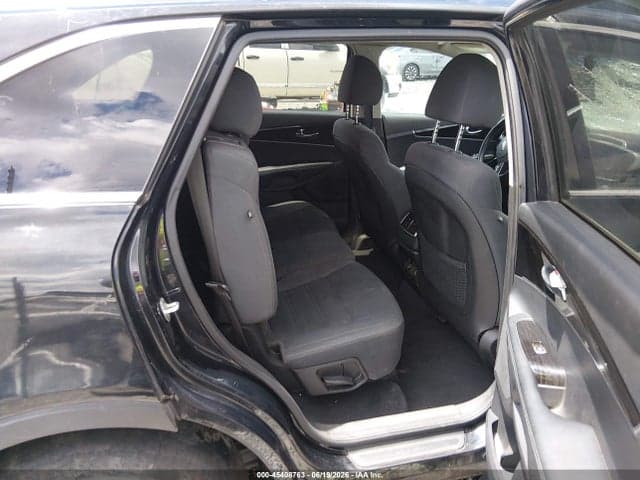 2019 KIA SORENTO 3.3L S 8