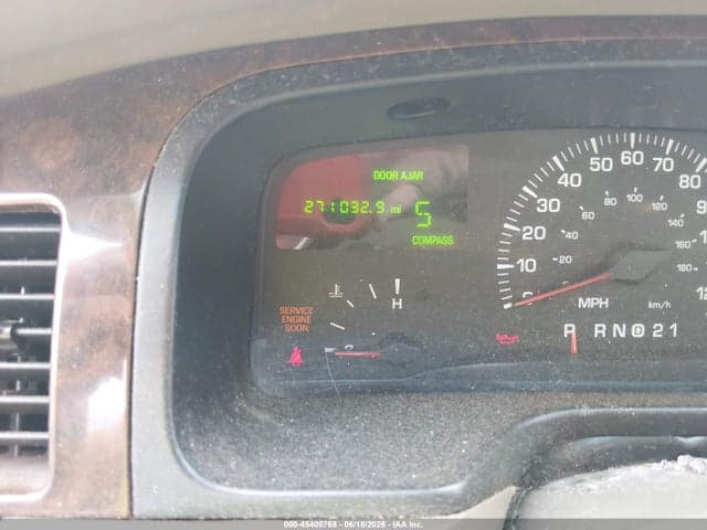 2000 LINCOLN TOWN CAR 7