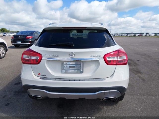 2018 MERCEDES-BENZ GLA 250 4MATIC 16