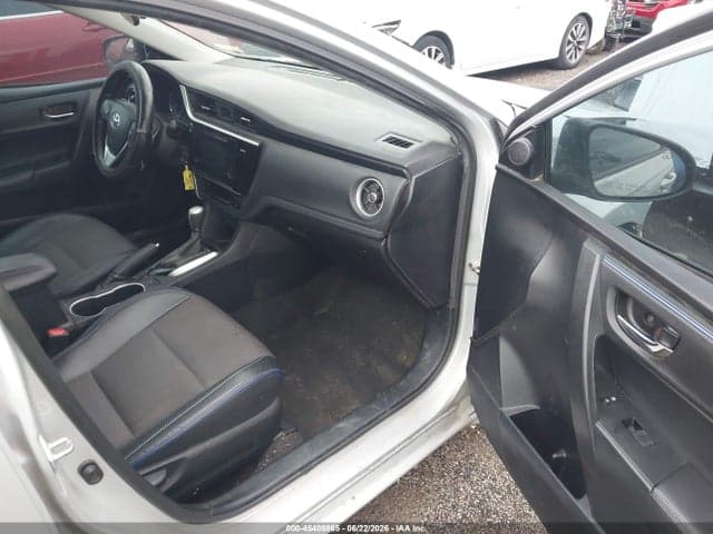 2017 TOYOTA COROLLA SE 5