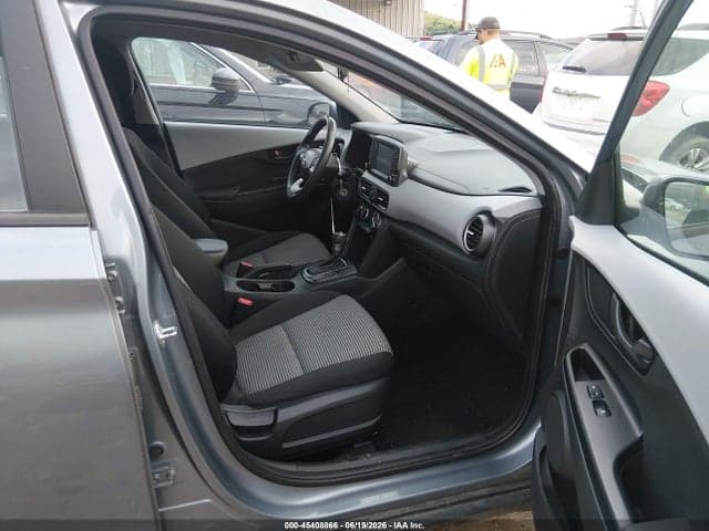 2021 HYUNDAI KONA SE 5