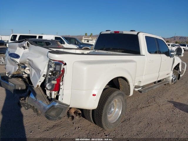 2025 FORD F-350 LARIAT 4