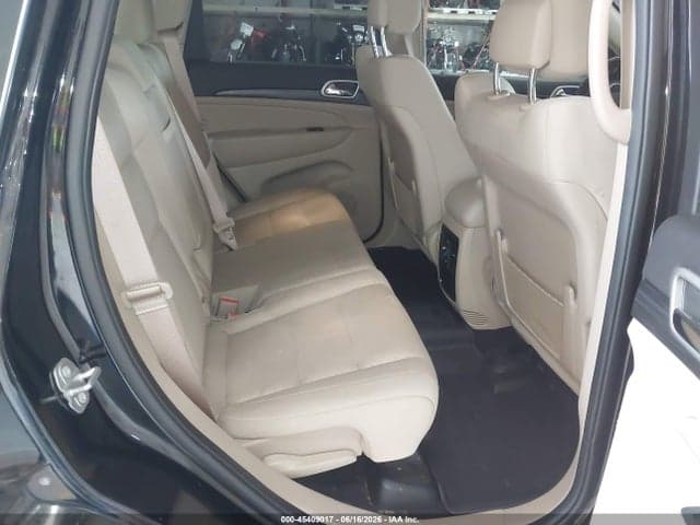 2019 JEEP GRAND CHEROKEE LAREDO E 4X4 8