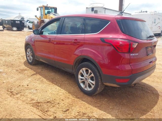 2019 FORD ESCAPE SE 3