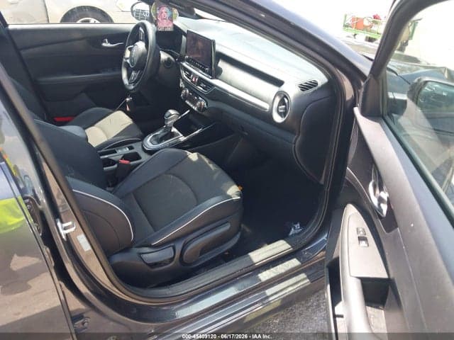 2024 KIA FORTE GT-LINE 5