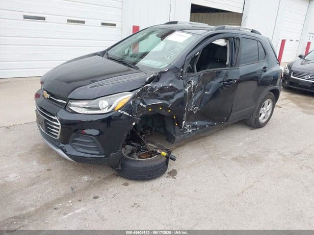 2021 CHEVROLET TRAX AWD LT 2