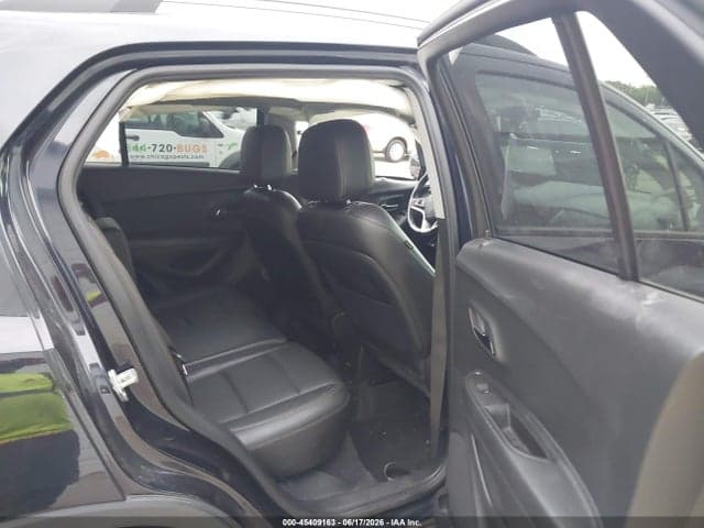2021 CHEVROLET TRAX AWD LT 8