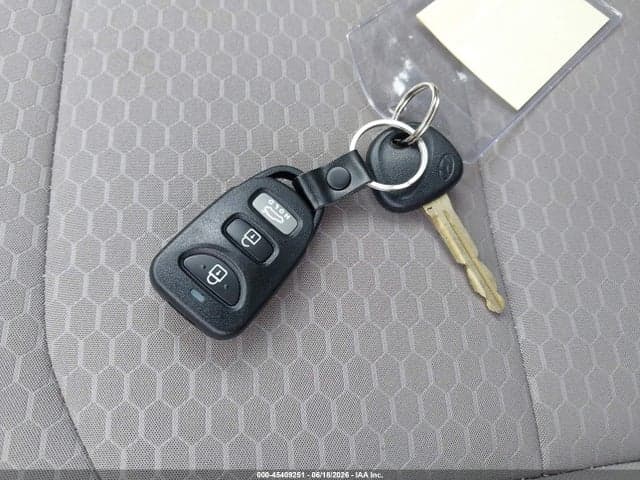 2020 HYUNDAI ELANTRA SE 11