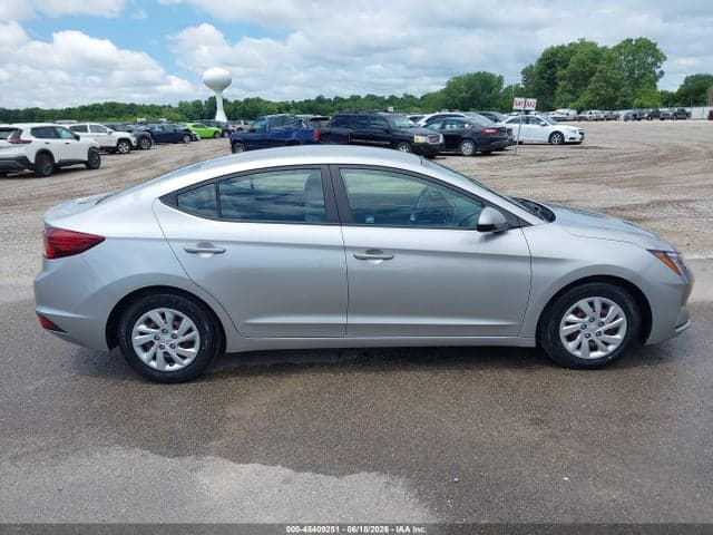 2020 HYUNDAI ELANTRA SE 13