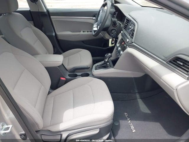 2020 HYUNDAI ELANTRA SE 5
