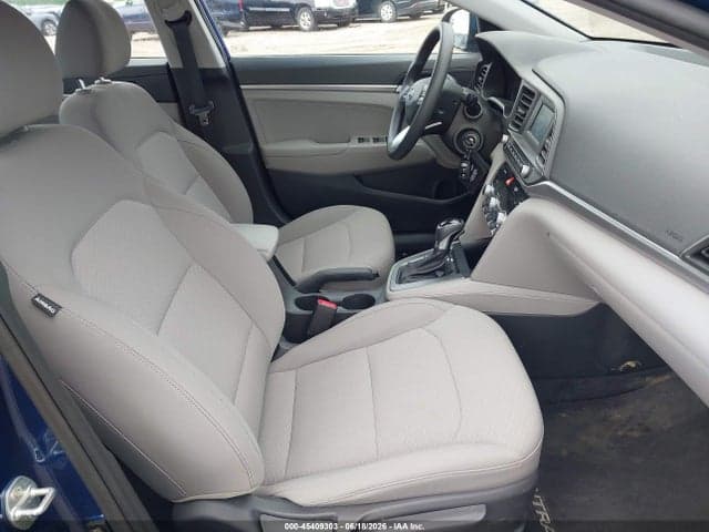 2020 HYUNDAI ELANTRA SE 5
