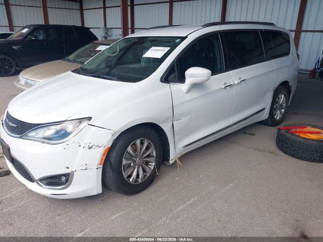 2018 CHRYSLER PACIFICA TOURING L 2