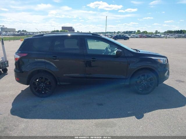 2017 FORD ESCAPE SE 13