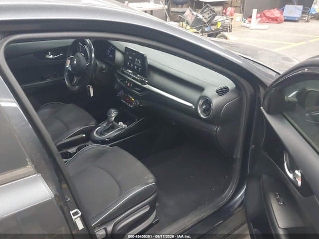 2020 KIA FORTE GT-LINE 5