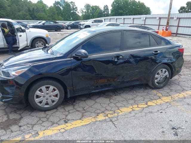 2021 KIA RIO S 18