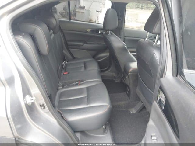 2018 MITSUBISHI ECLIPSE CROSS 8