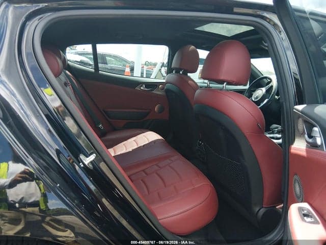 2022 KIA STINGER GT2 8