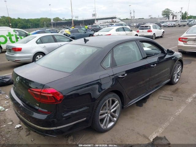 2018 VOLKSWAGEN PASSAT 2.0T R-LINE/2.0T S 4