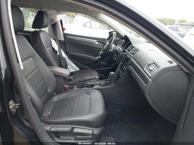 2018 VOLKSWAGEN PASSAT 2.0T R-LINE/2.0T S 5