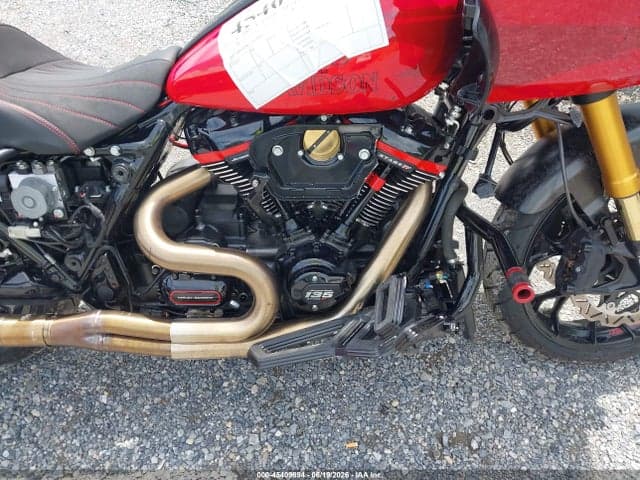 2025 HARLEY-DAVIDSON FLTRXSTSE 8